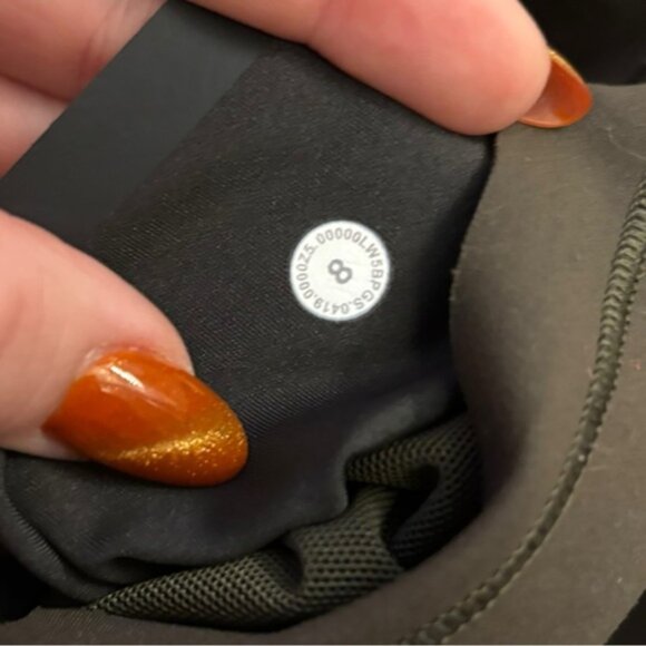 Lululemon In Movement 7/8 Tight *Everlux 25" Dark Olive leggings size 8 - Picture 8 of 8